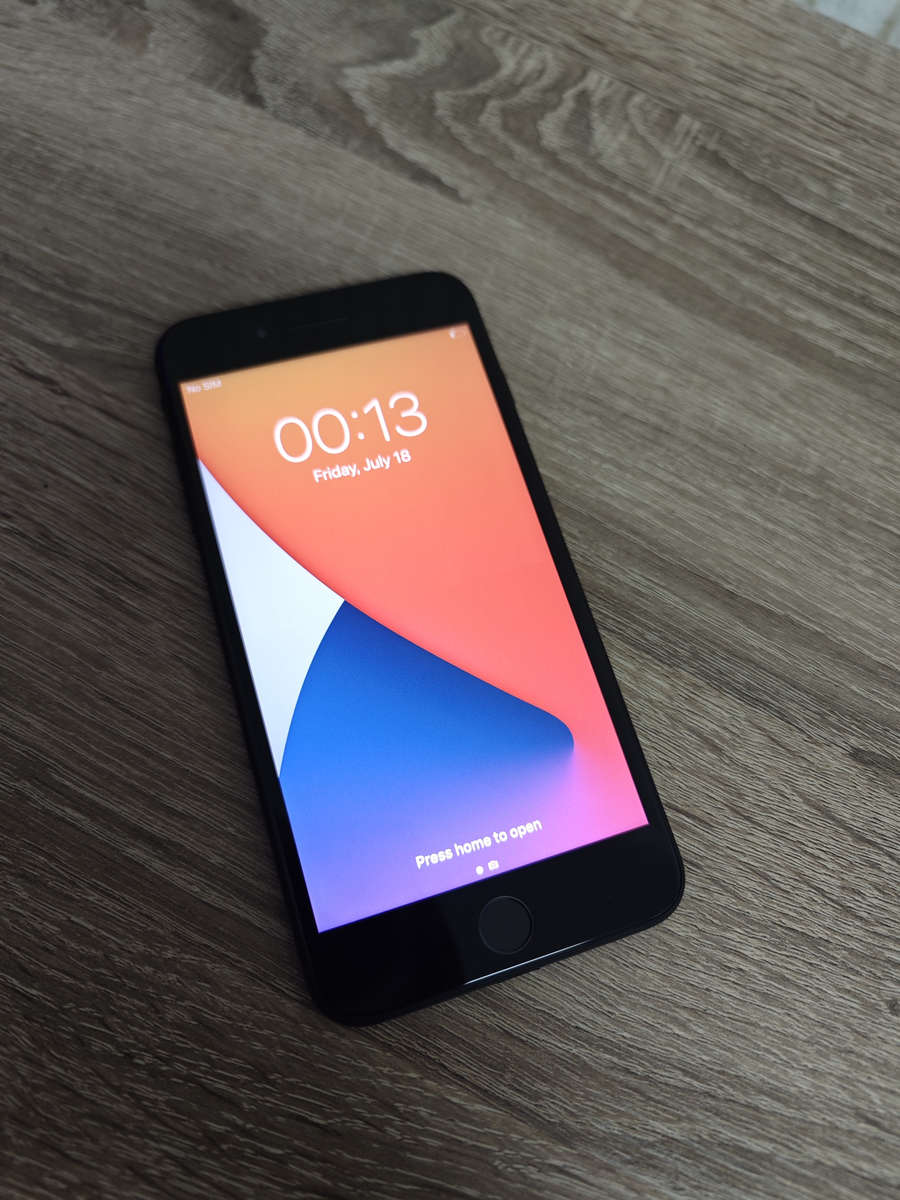 iPhone 7 Plus 128GB Black (Refurbished)