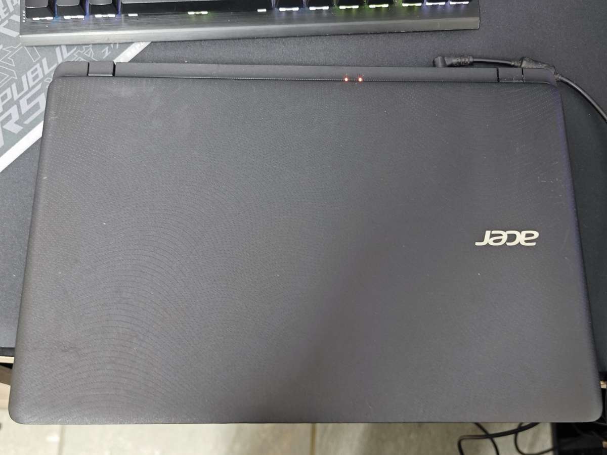 Acer Aspire 6th Gen i5 6200U/ 8GB RAM/ 256GB SSD *read*
