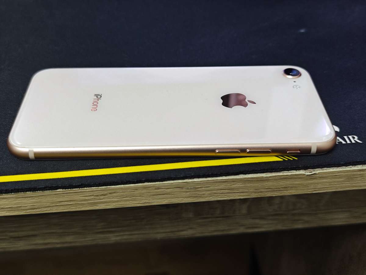 iPhone 8 256GB Gold