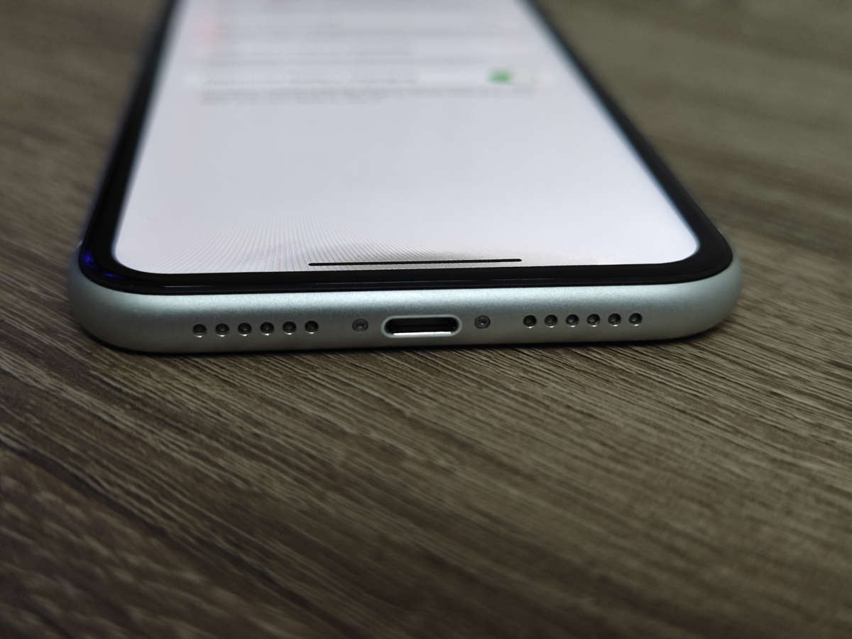 iPhone XR White 64GB