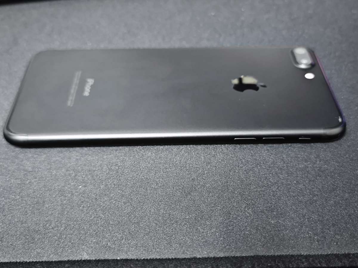 iPhone 7 Plus Black 128GB - REFERBISHED