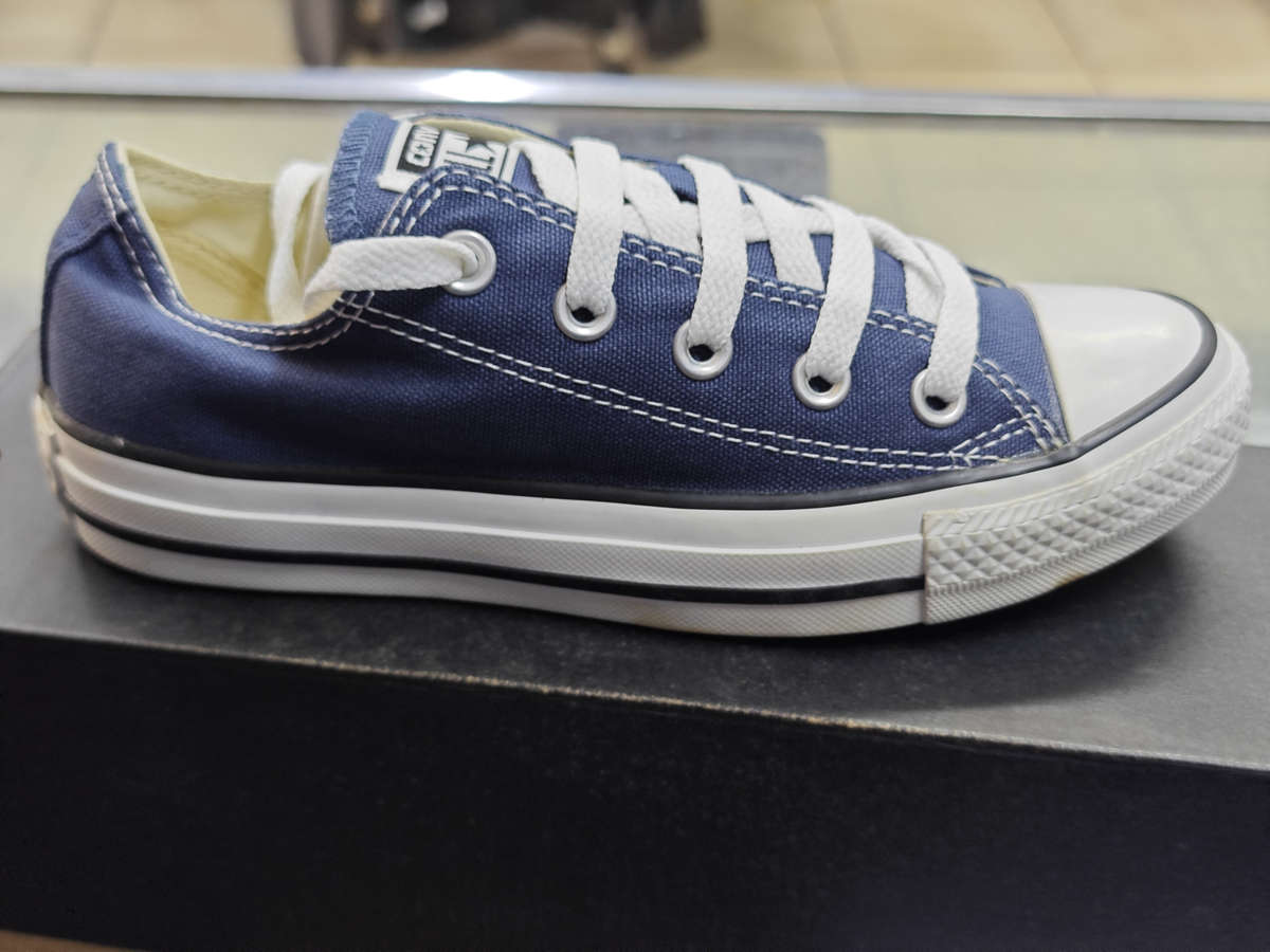 CONVERSE ALL STAR NAVY JUNIOR SNEAKERS