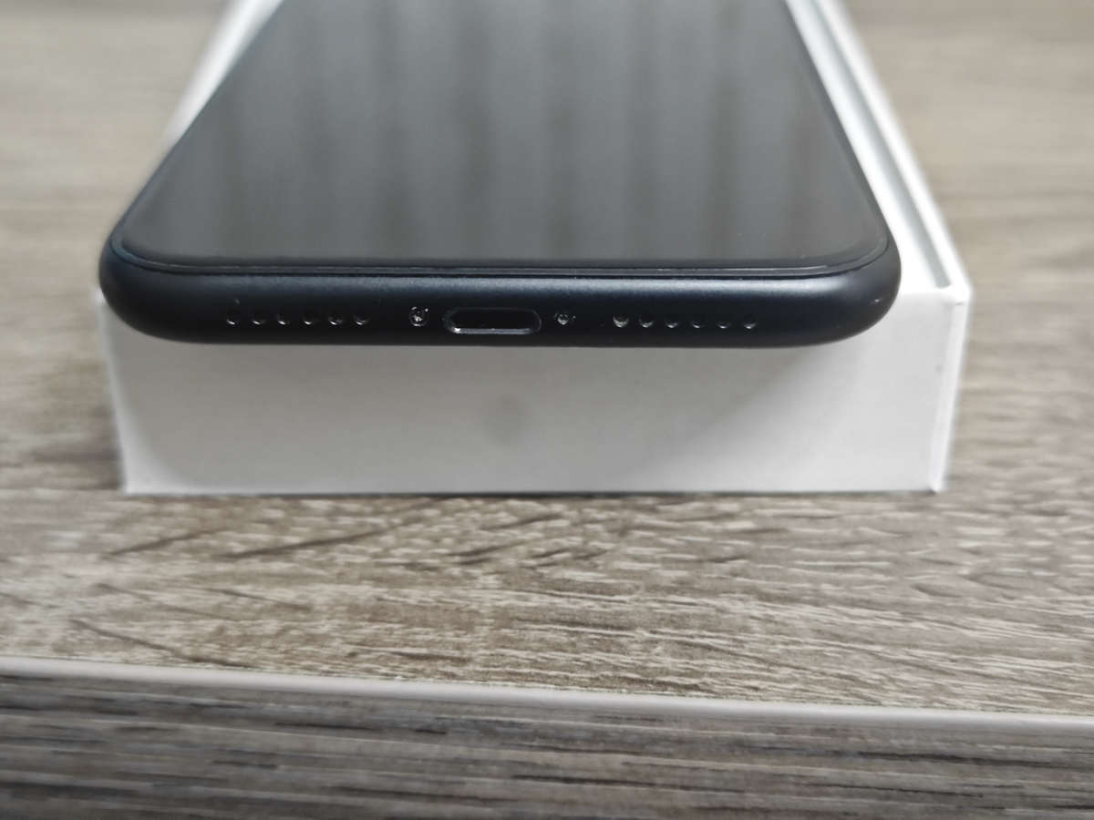 iPhone XR 128GB Black