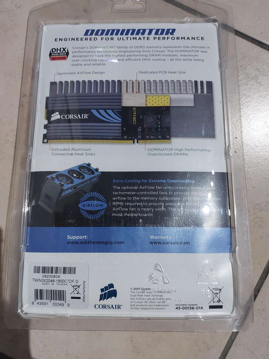 CORSAIR Dominator DDR3 1800 C7 2.0v 2x1GB