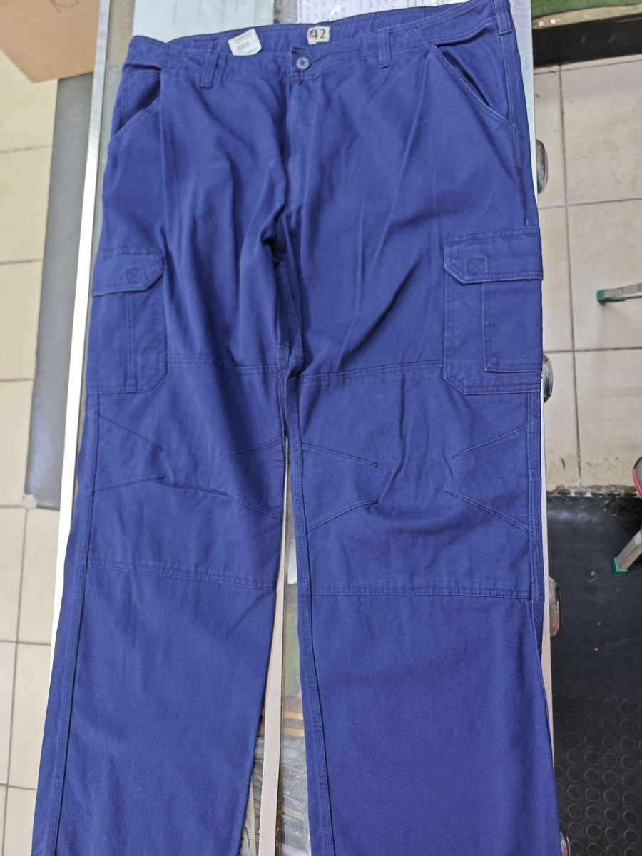 JONSSON NAVY COTTON PANTS (SIZE 42)