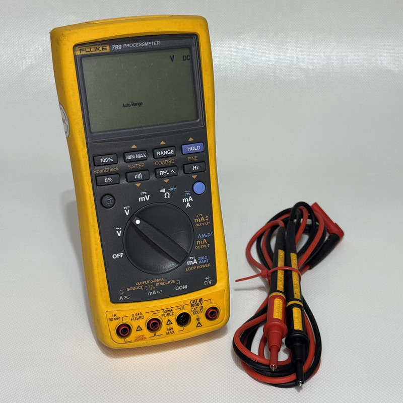 FLUKE 789 ProcessMeter Process Calibrator & Digital Multimeter
