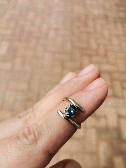 Untreated 1ct Round Unheated Sapphire 9ct gold ring