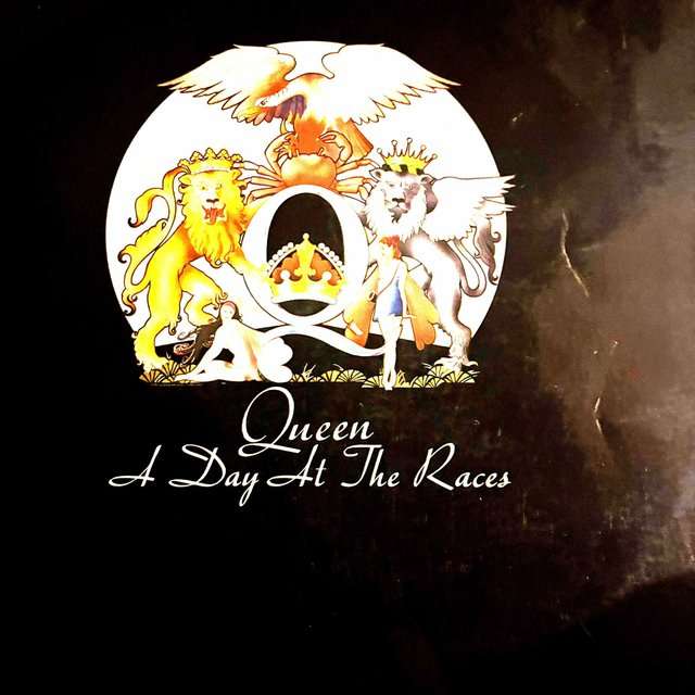 Queen : A Day At The Races : LP Cond. = VG
