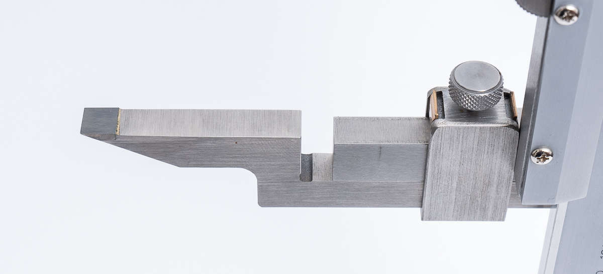 Mitutoyo No. 508-210 450mm 0.02mm Vernier Height Gauge *MINT IN THE BOX*