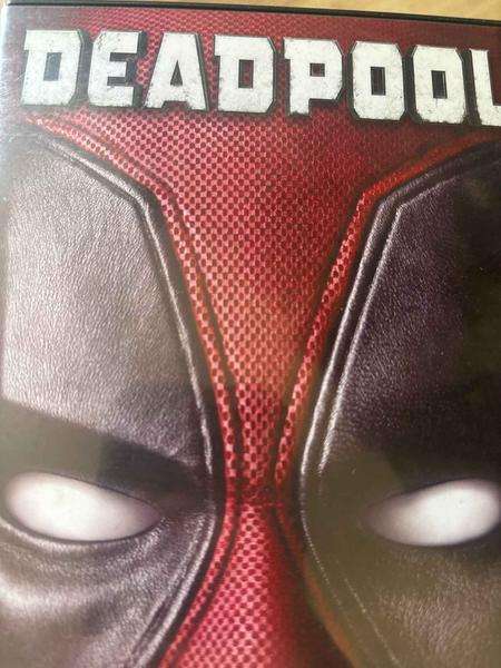 Deadpool (Close-Up Cover) : Tim Miller : Action / Comedy : DVD