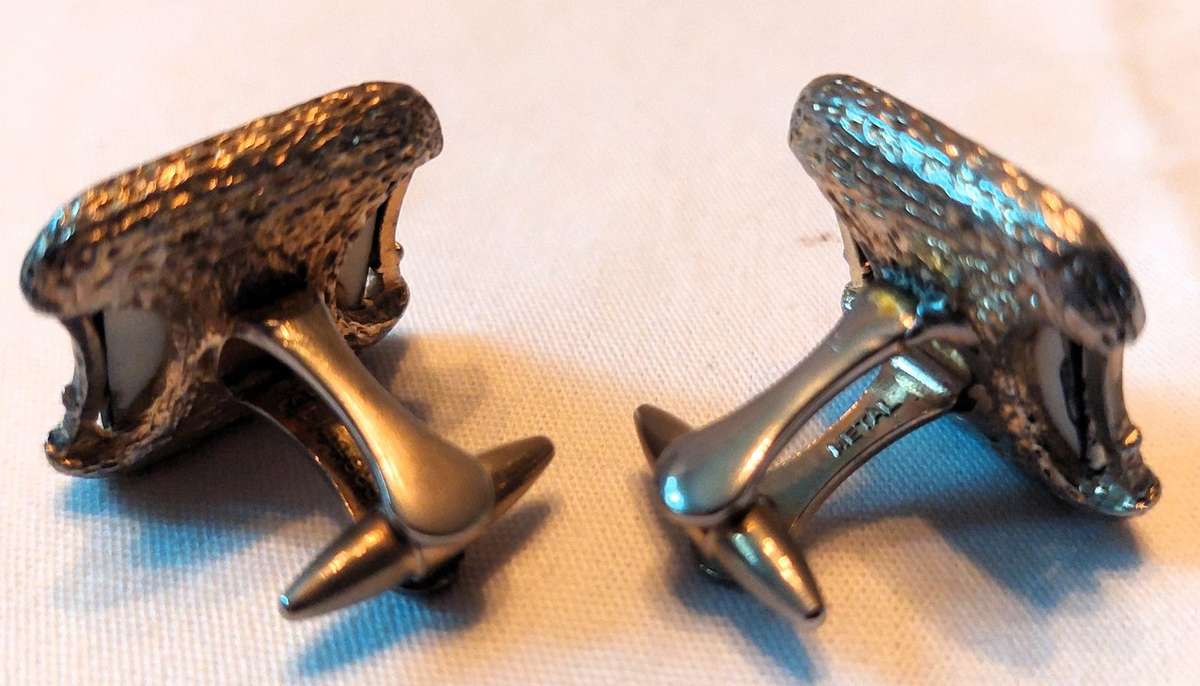 Vintage Japanese Arita Toshikane - Metal -Samurai Warrior cufflinks