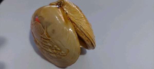 Japanese Celluloid Clam Shell Diorama - Rickshaw