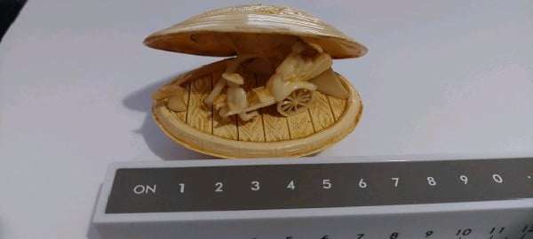 Japanese Celluloid Clam Shell Diorama - Rickshaw