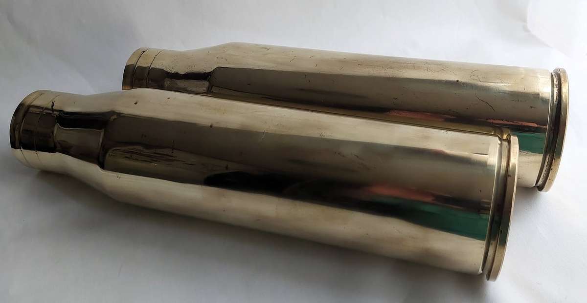 1 Set of  2 off Brass Shell - Caliber 60 mm   - 1 with a primer and 1 without