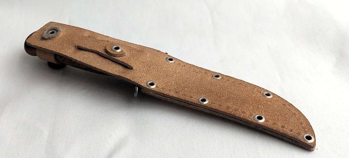 Collectable - Vintage Frosts Mora Knife in a leather sheath - Made in Sweden