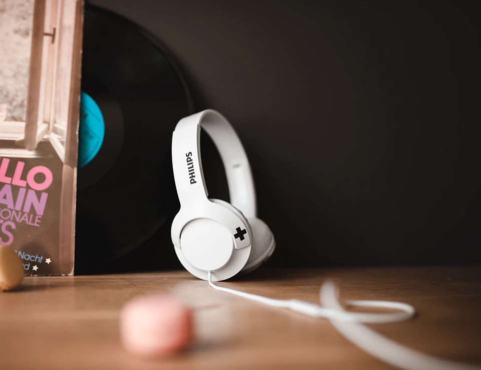 Philips Wired Headphones with mic SHL3075