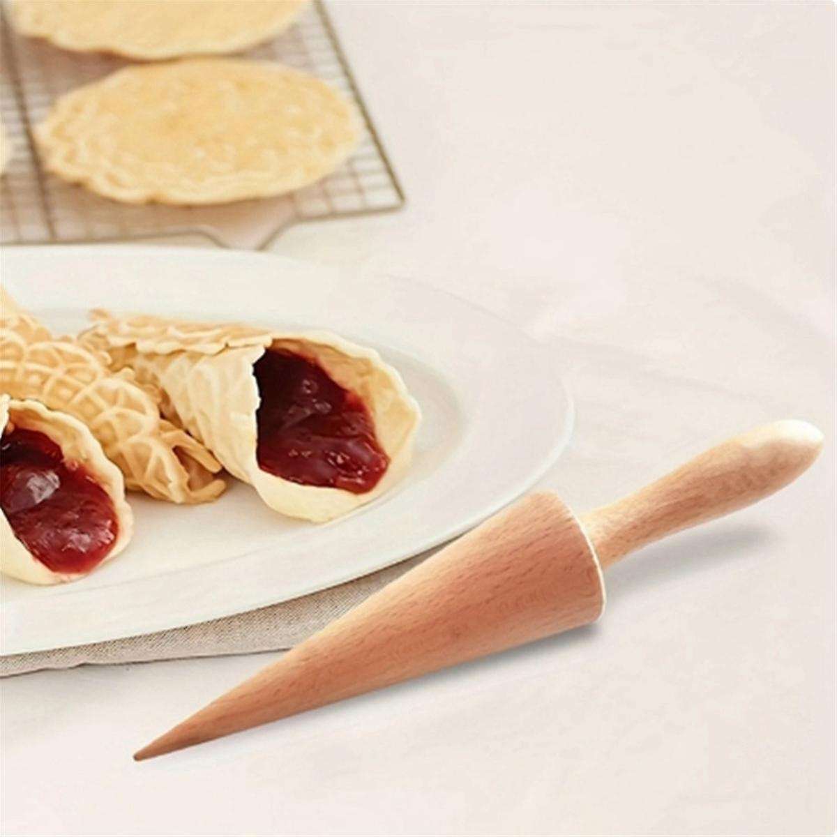 Ice Cream Waffle Cone Roller, Strong and Smooth Cone Roller, Wooden Pizzelle Cone, Handle Waffle Con