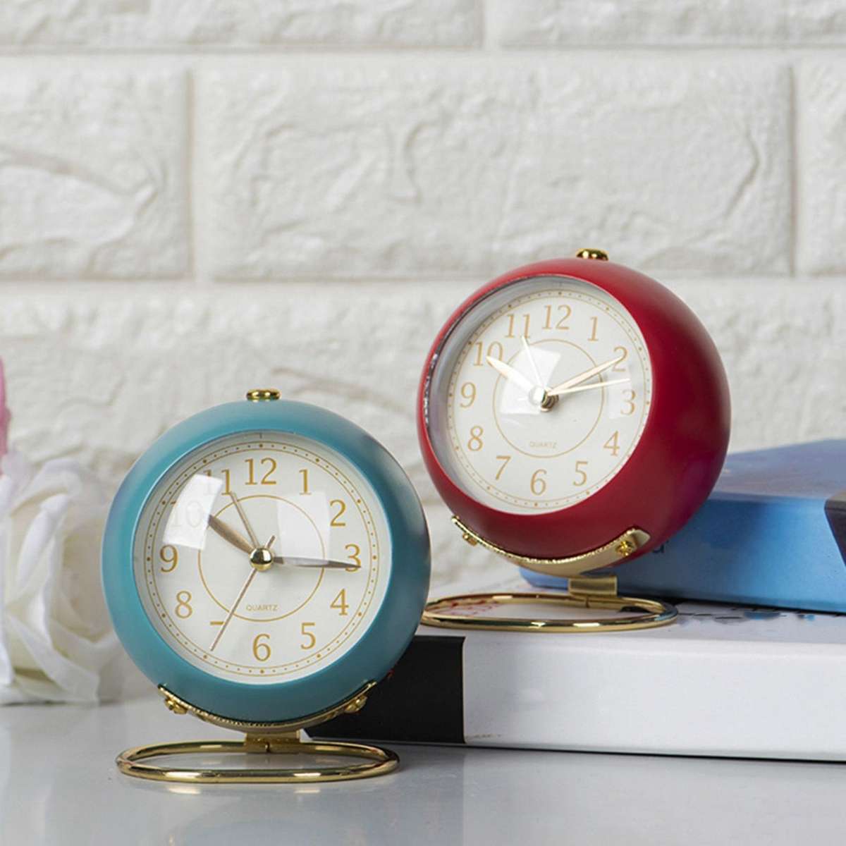 Bedroom Alarm Clock Desk Analog Alarm Clock Ultra-quiet Metal,blue