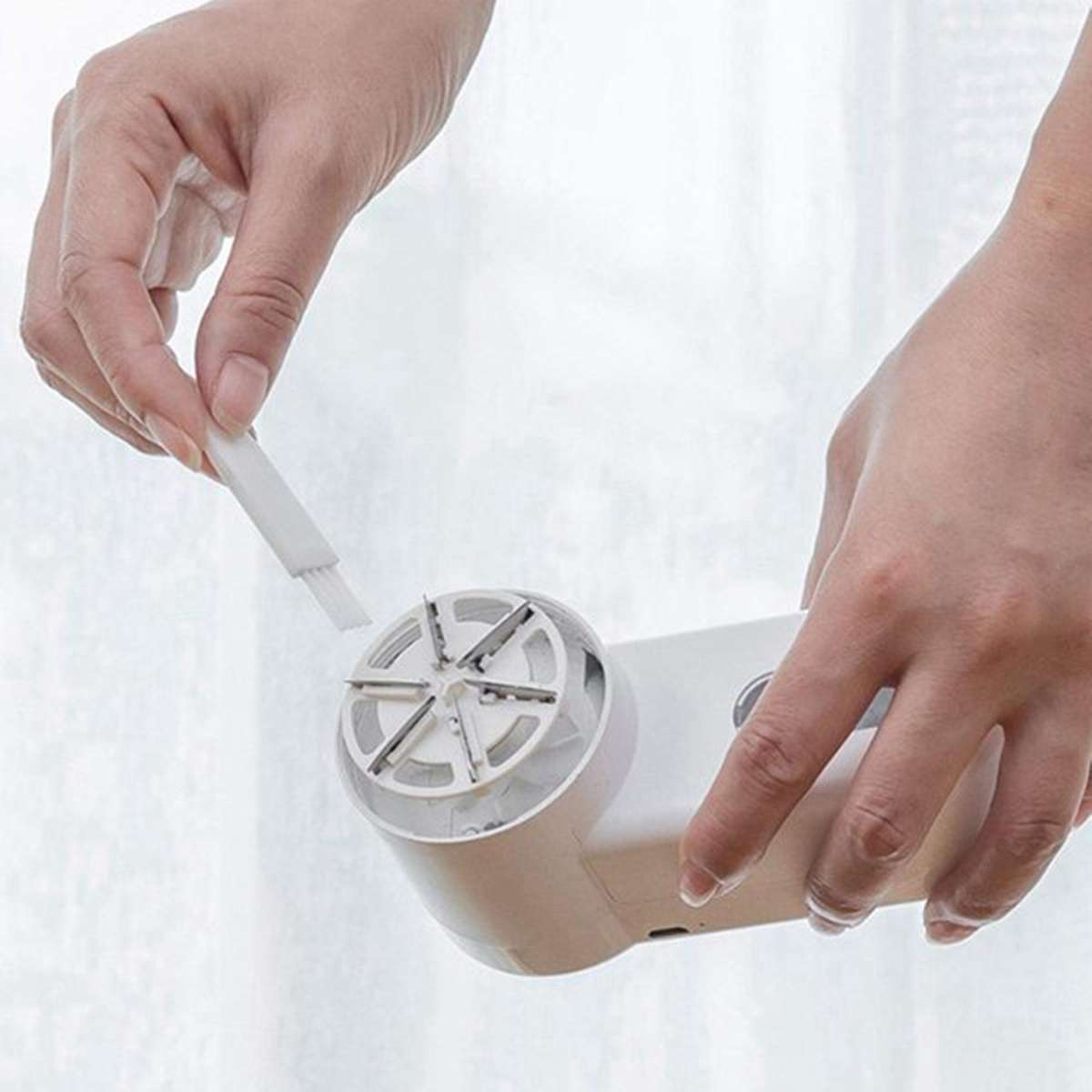 Electric Lint Remover Rechargeable Pellet Remover Curtains Carpets