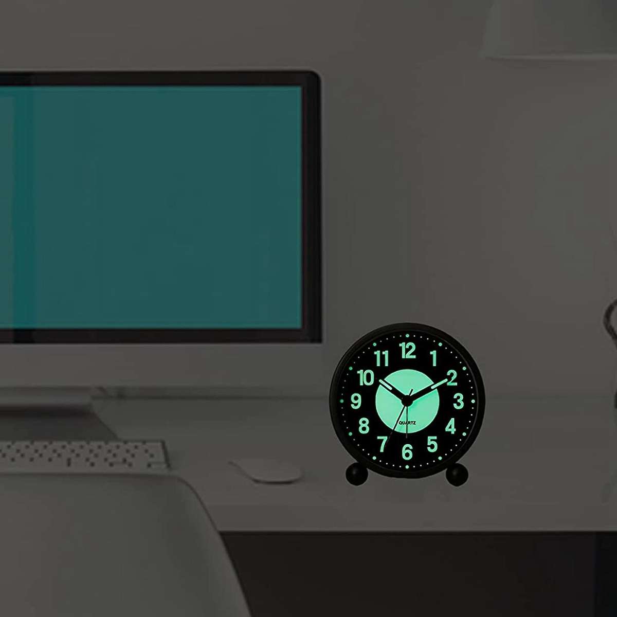 Alarm Clock Luminous 4 Inchround Silent Analog Table Clock Non-ticking,battery Operated with Loud A