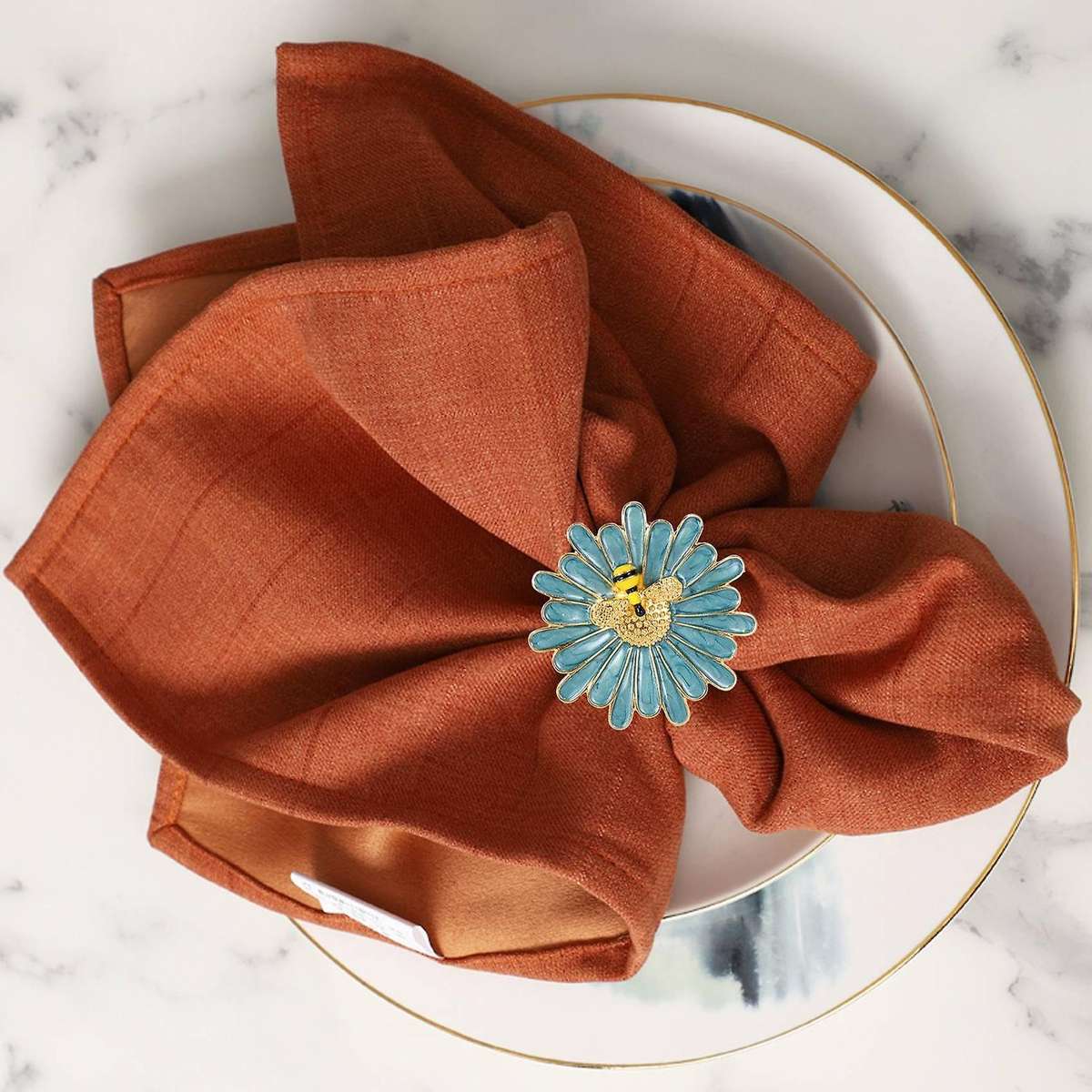 Napkin Ring 4 Piece Set, Exquisite and Cute Little Bee Napkin Holder Ring Table Decoration