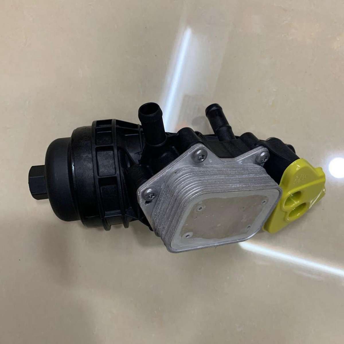 Oil Filter Housing with Cooler 2701800810 2701800500 2701800610 for Cla 160 180 200 220 250