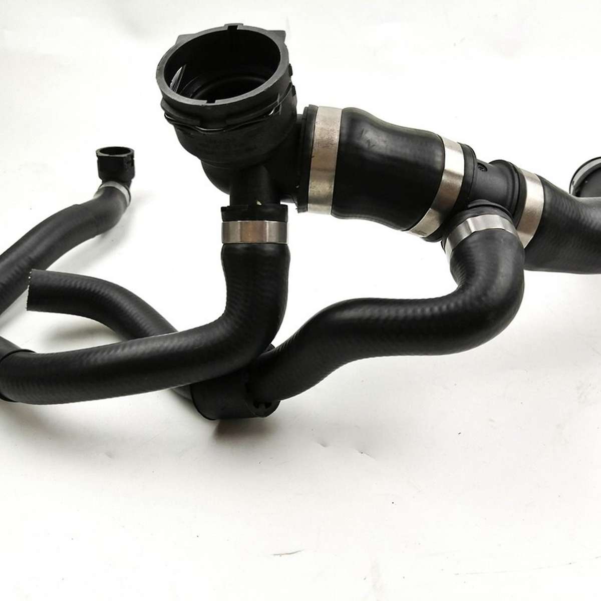 Radiator Water Hose Pipe for Mercedes Benz S500 500 4-matic Lower