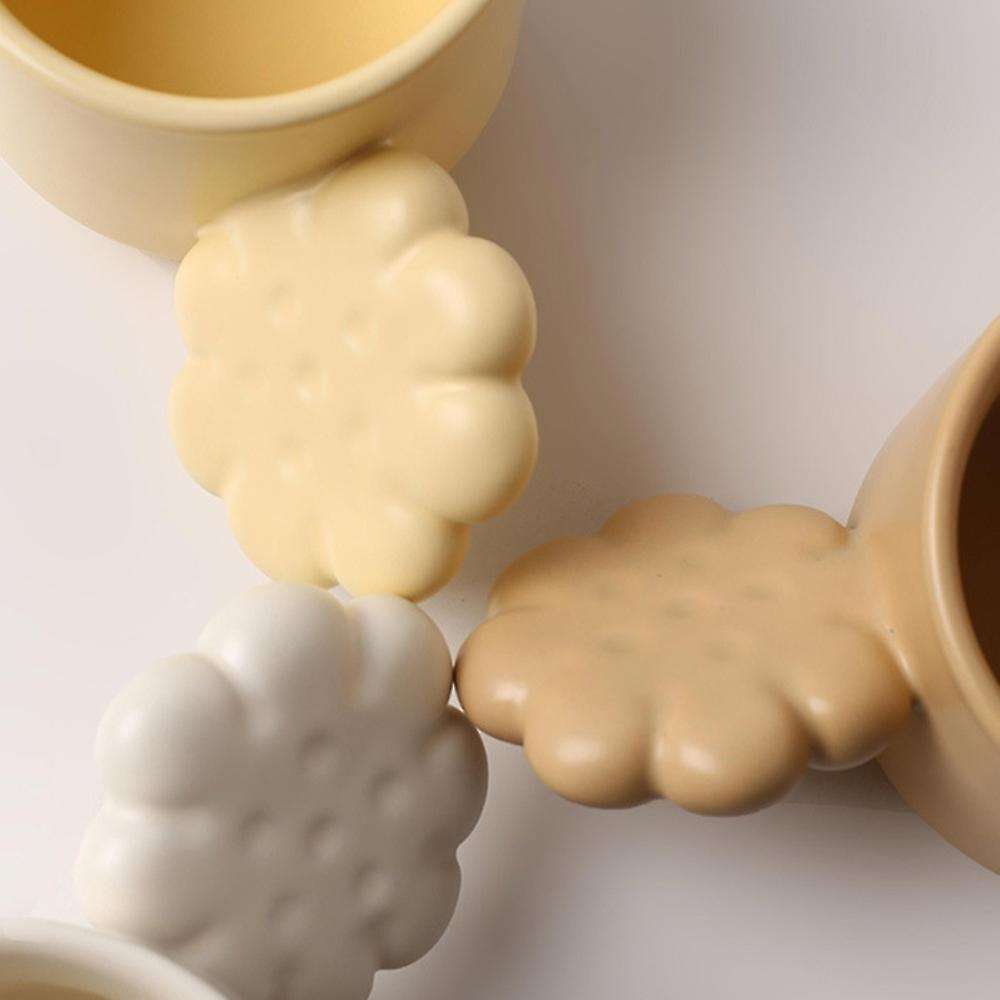 Creative Cute Biscuit Ceramic Coffee Cup Set (brown)