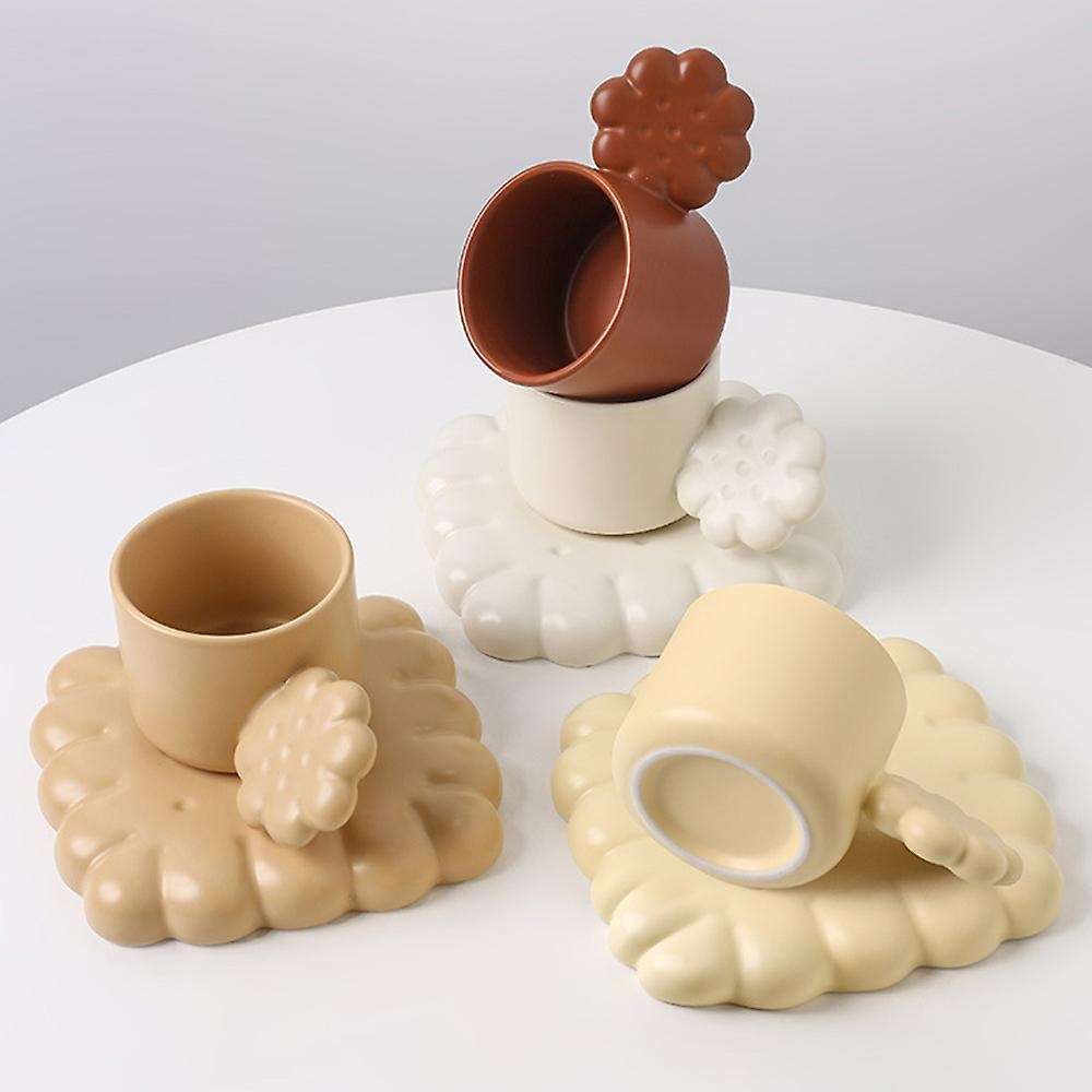 Creative Cute Biscuit Ceramic Coffee Cup Set (brown)