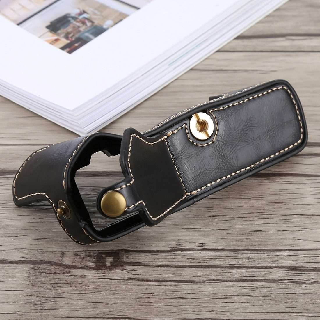 1/4 inch Thread PU Leather Camera Half Case Base for Olympus EM5 / EM5 Mark II (Black)
