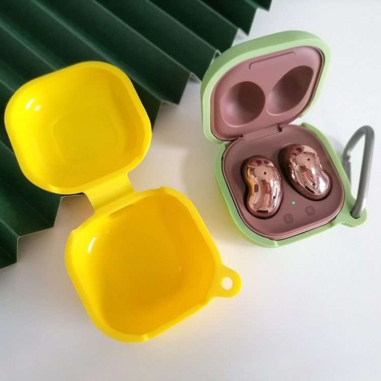 For Samsung Galaxy Buds Live / Pro Bluetooth Earphone Silicone Protective Case with Hook(Yellow)