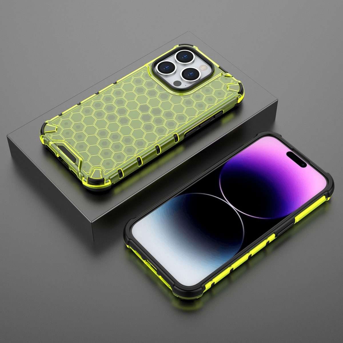 For iPhone 15 Pro Honeycomb Shockproof Phone Case(Green)