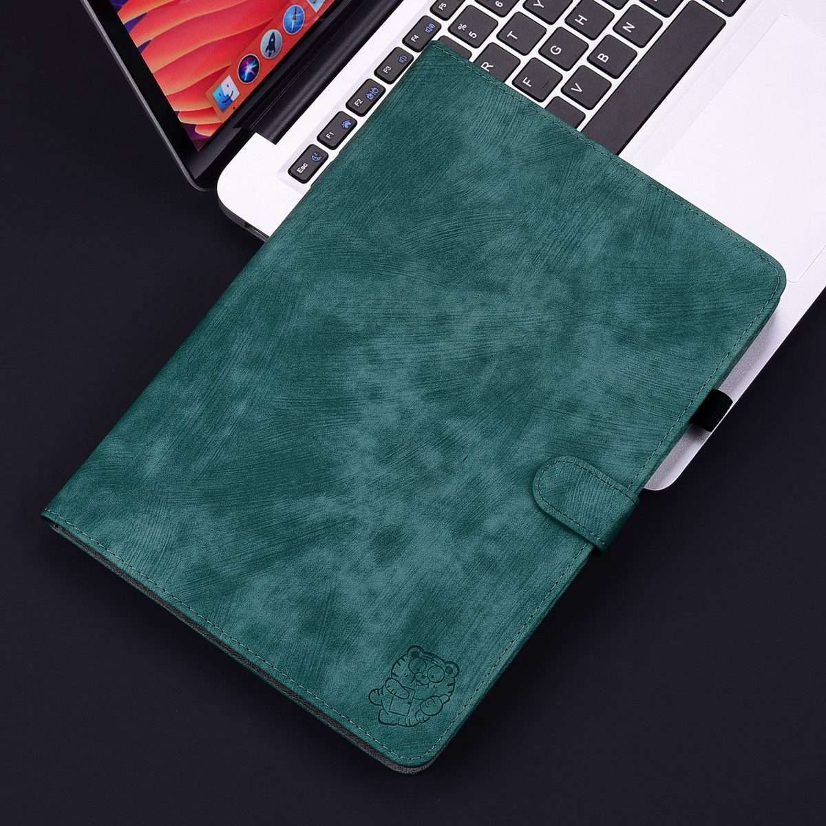 For iPad Pro 11 2025 / 2024 Embossed Tiger Pattern Leather Tablet Case(Dark Green)