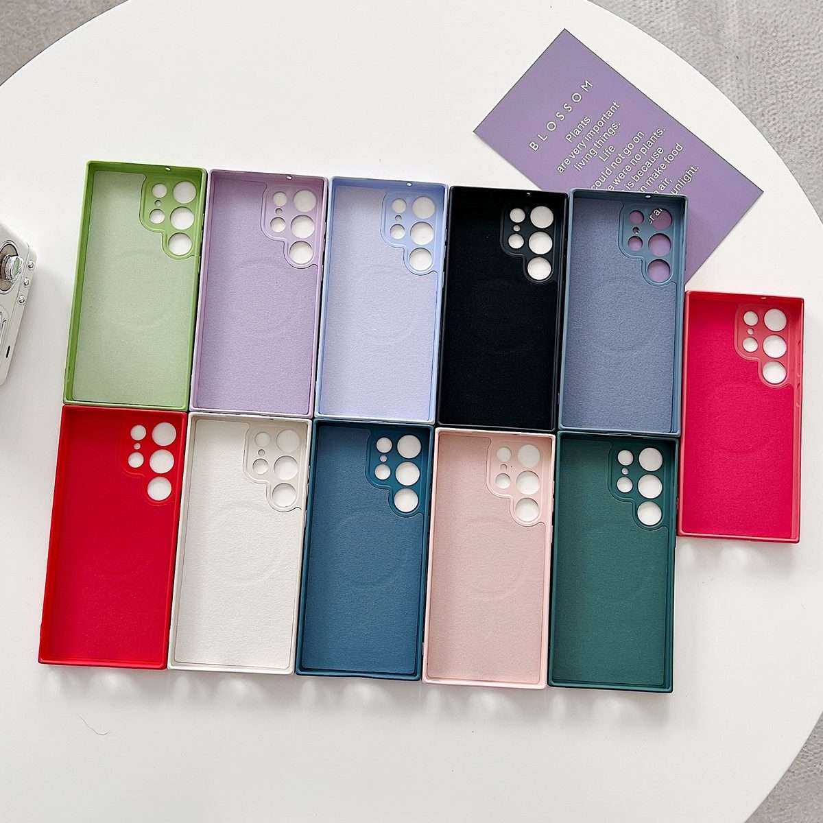 For Samsung Galaxy S22+ 5G Solid Color Liquid Silicone MagSafe Magnetic Phone Case(Dark Green)