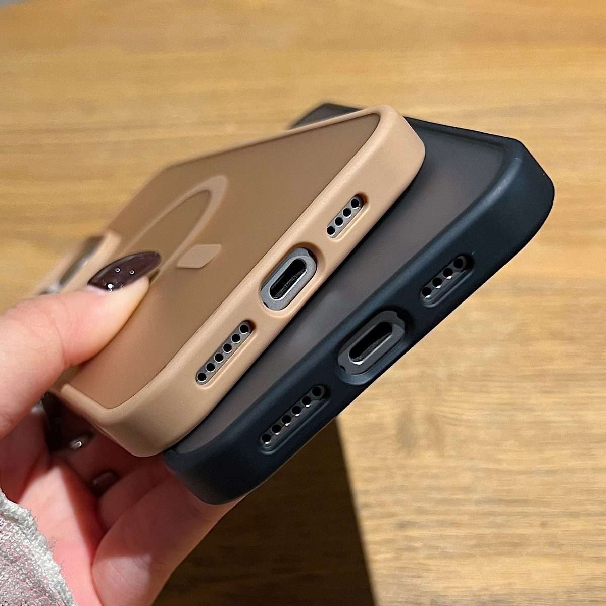 For iPhone 15 Pro Frosted Skin Feel MagSafe Phone Case(Black)