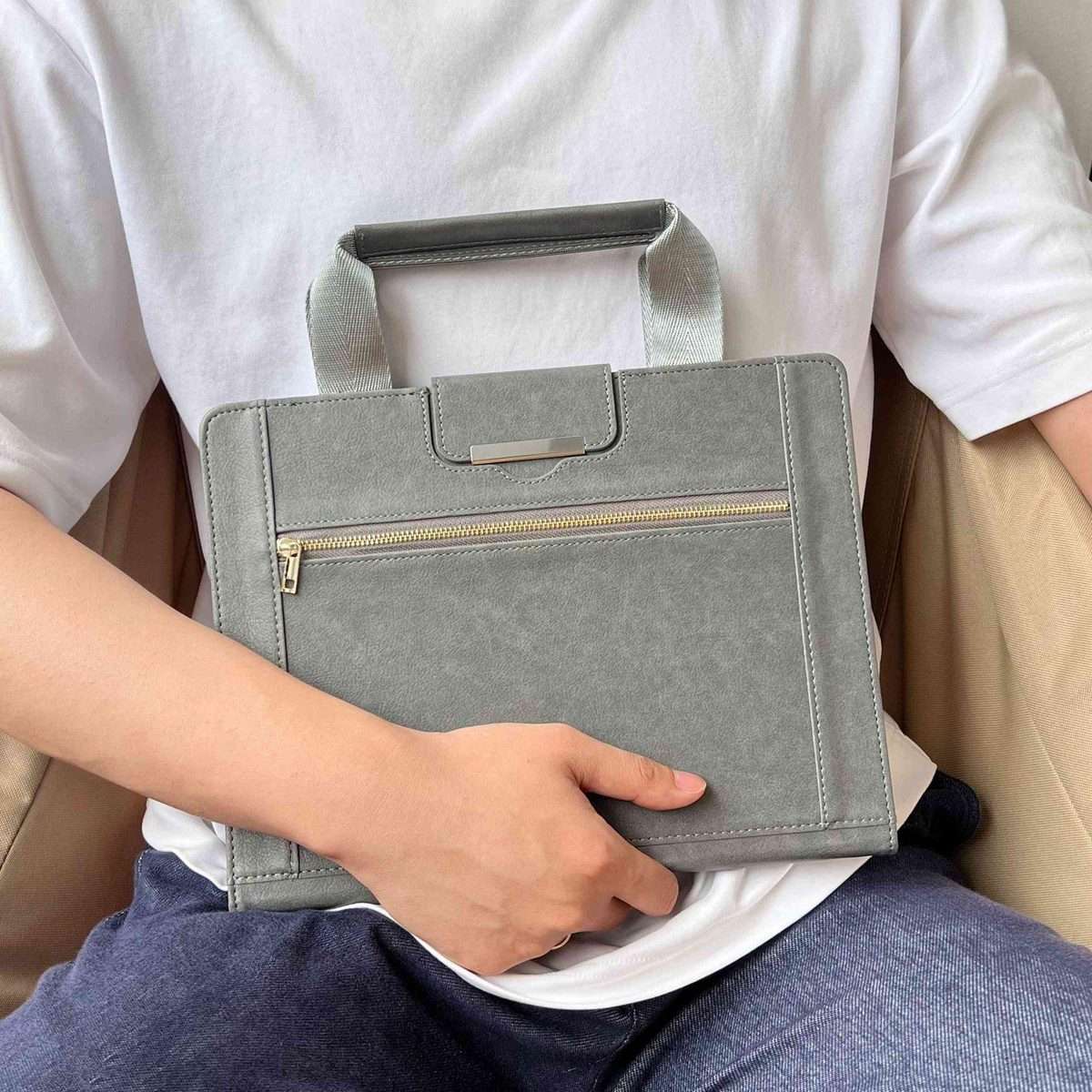 For iPad Pro 13 2025 / 2024 Zipper Handle Retro Smart Leather Tablet Case(Grey)