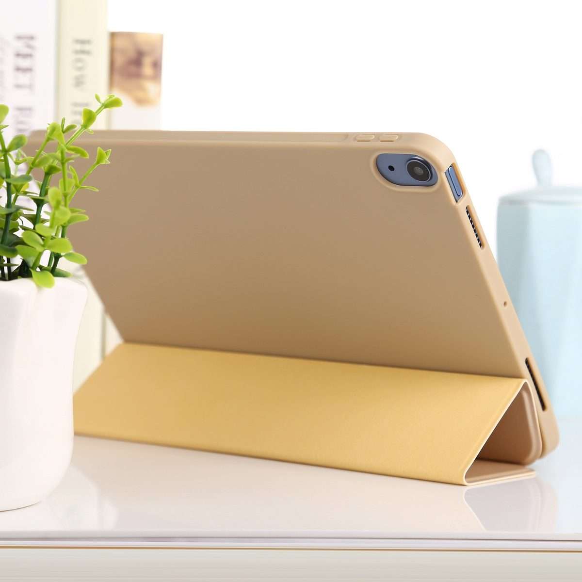 TPU Three-fold Horizontal Flip Smart Leather Case with Sleep / Wake-up Functi ... (Champagne Gold)
