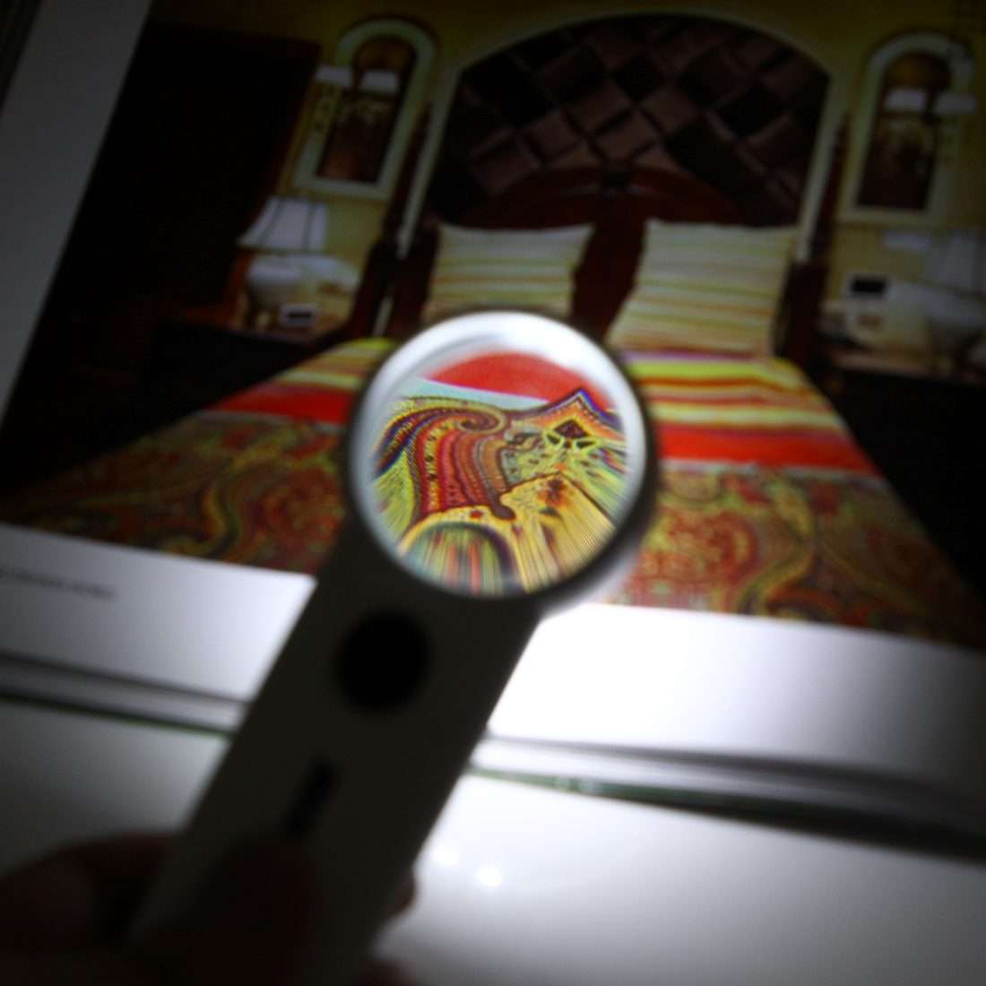 JAKEMY JM-Z19 Portable 8X Optical Magnifier with LED Light