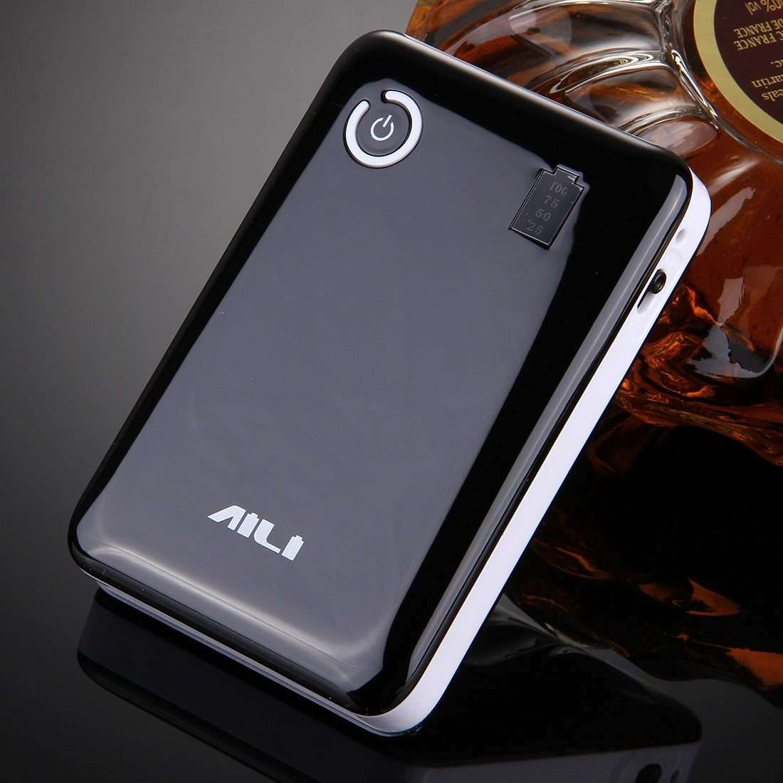 Portable High-efficiency 4 x 18650 Batteries Plastic Power Bank Shell ... (Random Color Delivery)