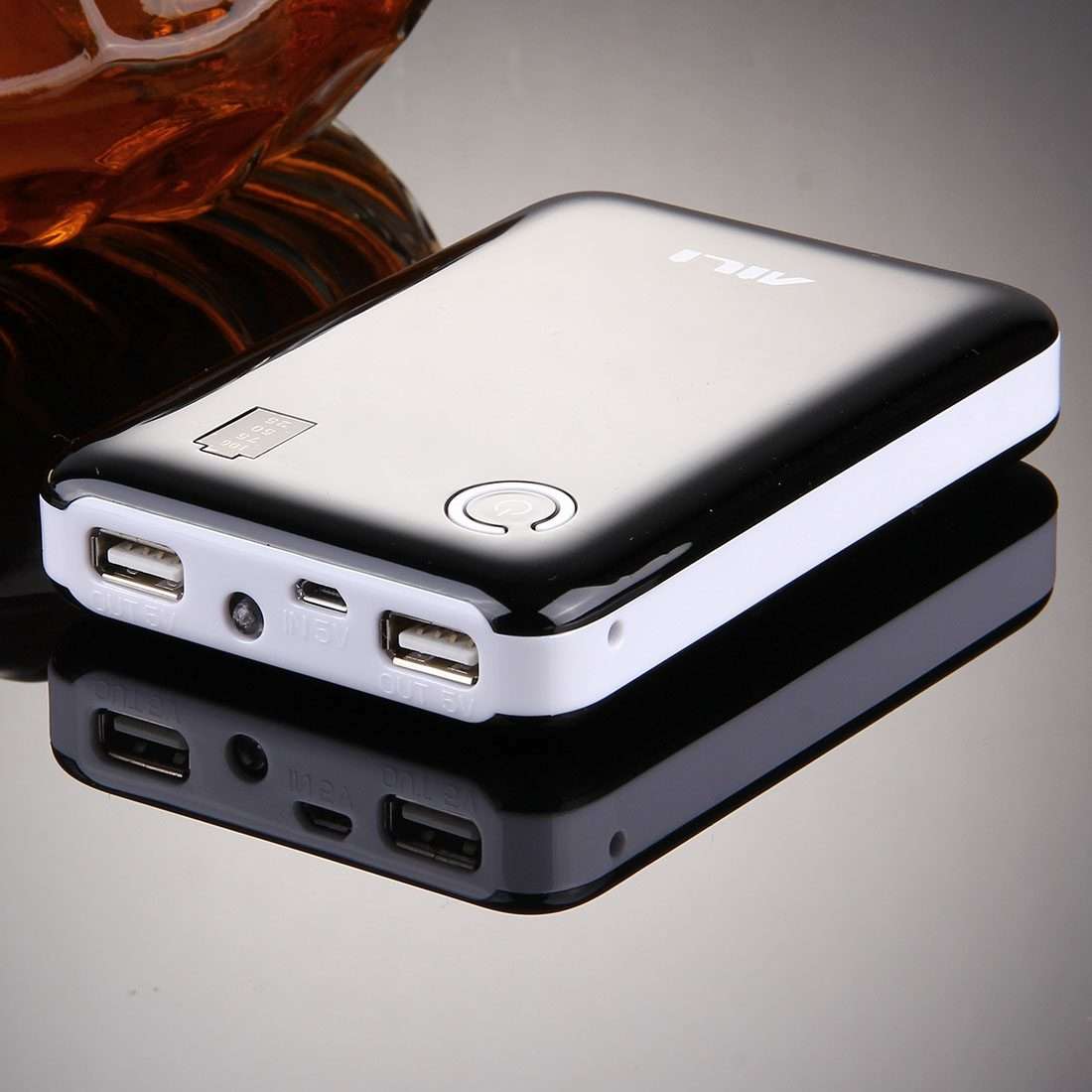 Portable High-efficiency 4 x 18650 Batteries Plastic Power Bank Shell ... (Random Color Delivery)