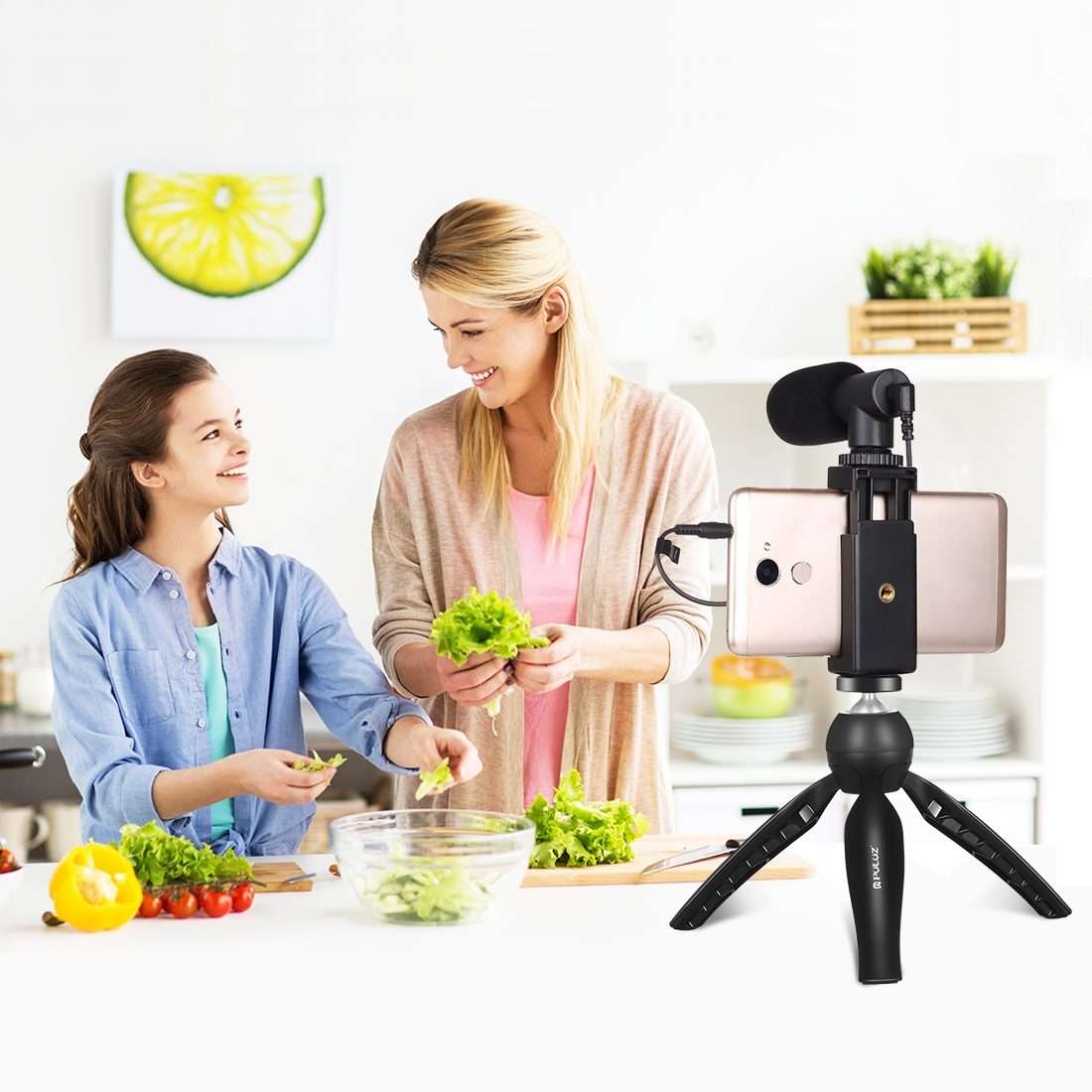 PULUZ Live Broadcast Smartphone Video Vlogger Kits Microphone + Tripod Mount + Phone C ... (Black)