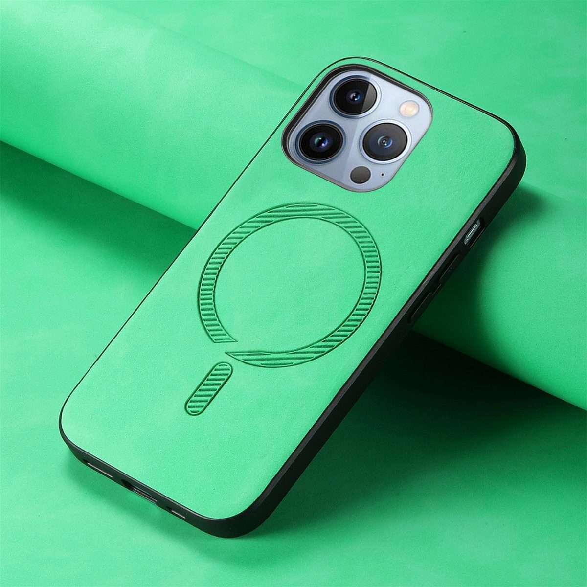 For iPhone 16 Pro Solid Color Retro Magsafe PU Back Cover Phone Case(Green)