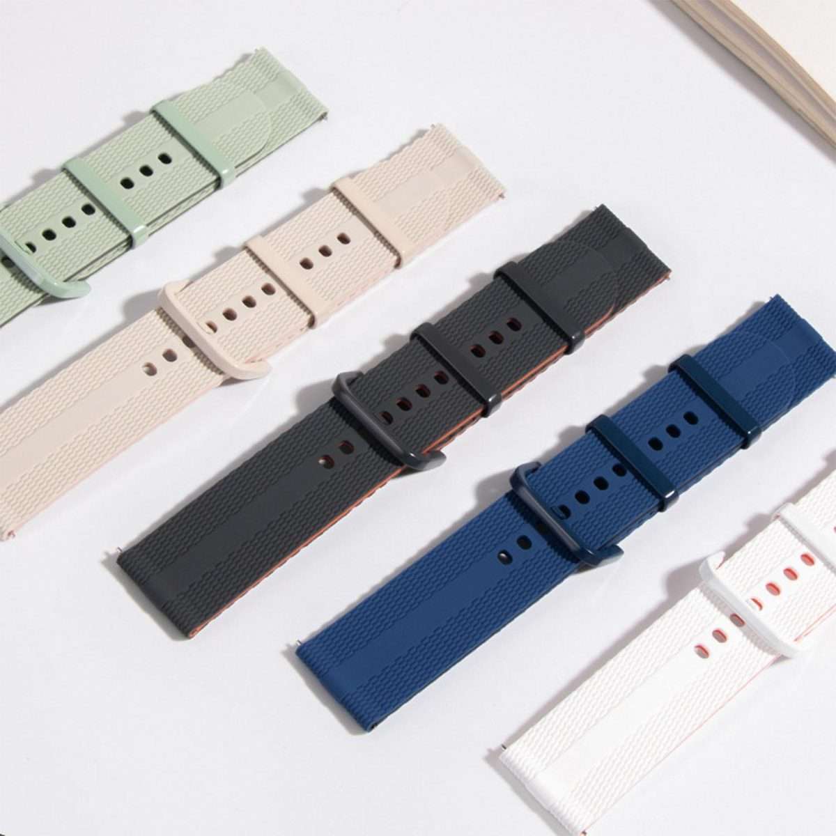 18mm Line Pattern Silicone Watch Band(Orange Black)