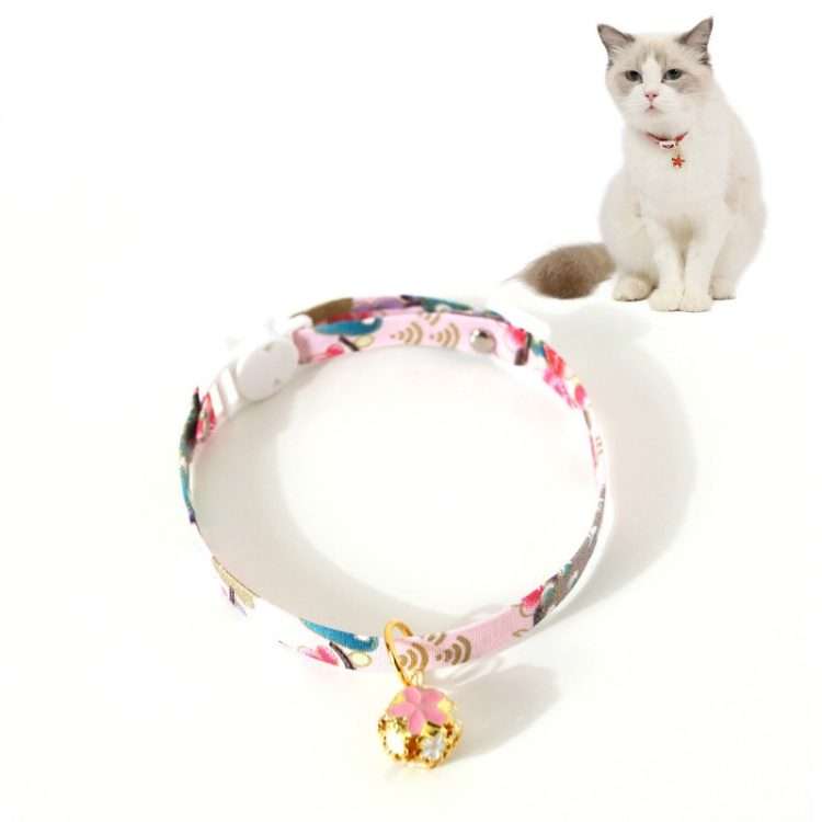 Adjustable Pet Flower Hollow Bell Collar Cat Dog Collar Accessories, Specification: S 1 ... (Pink)