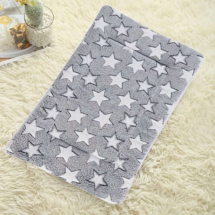 32x25cm Thickened Pet Cushion Cat Dog Blanket Pet Bed(Gray White Stars)