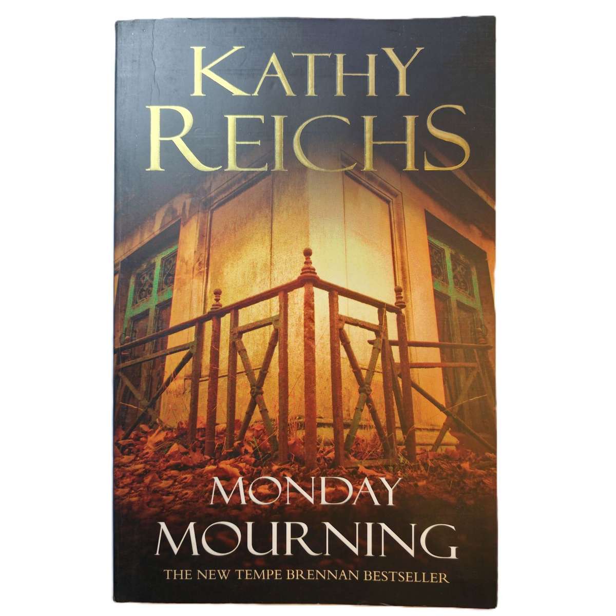 Monday Mourning - Kathy Reichs