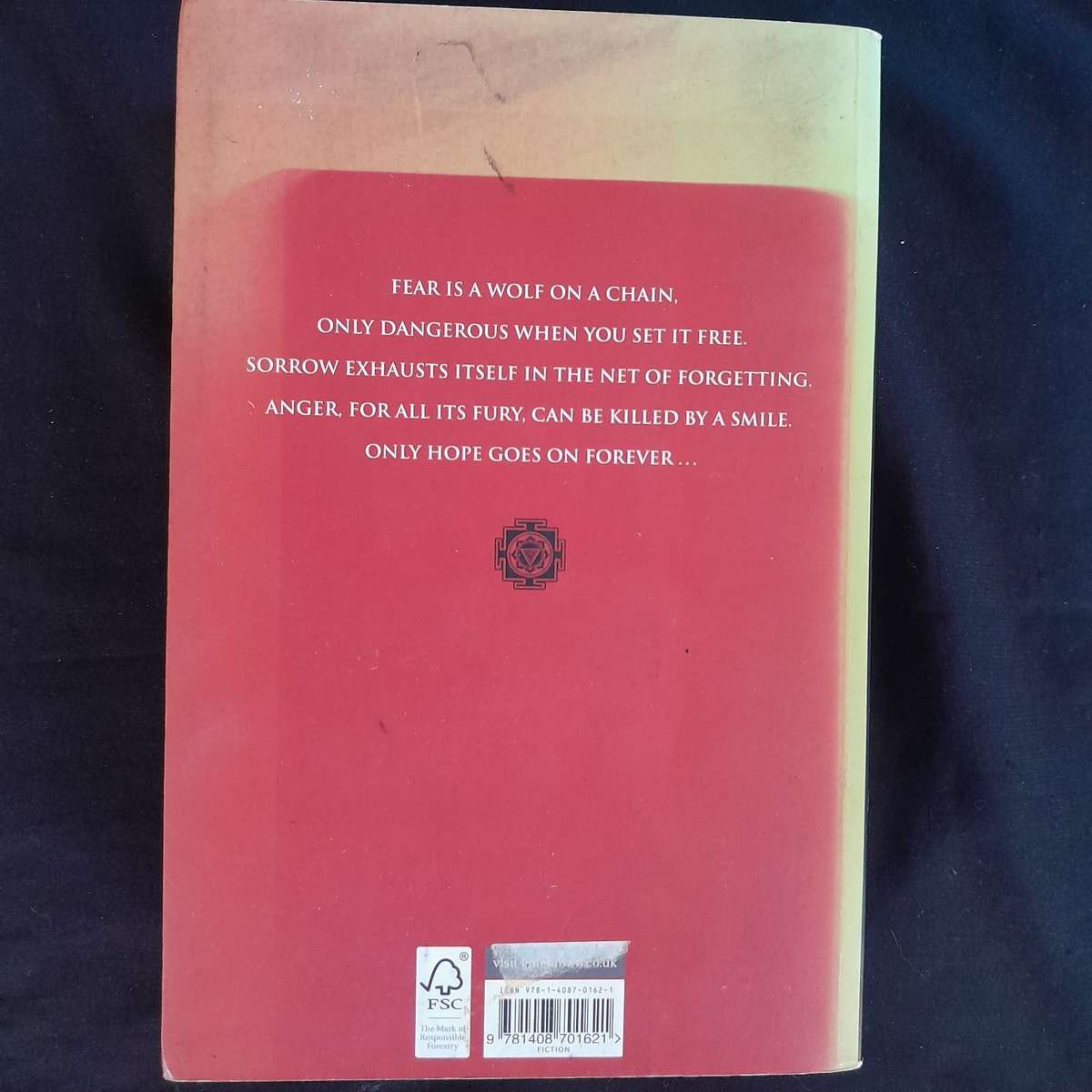 The Mountain Shadow (Shantaram #2)