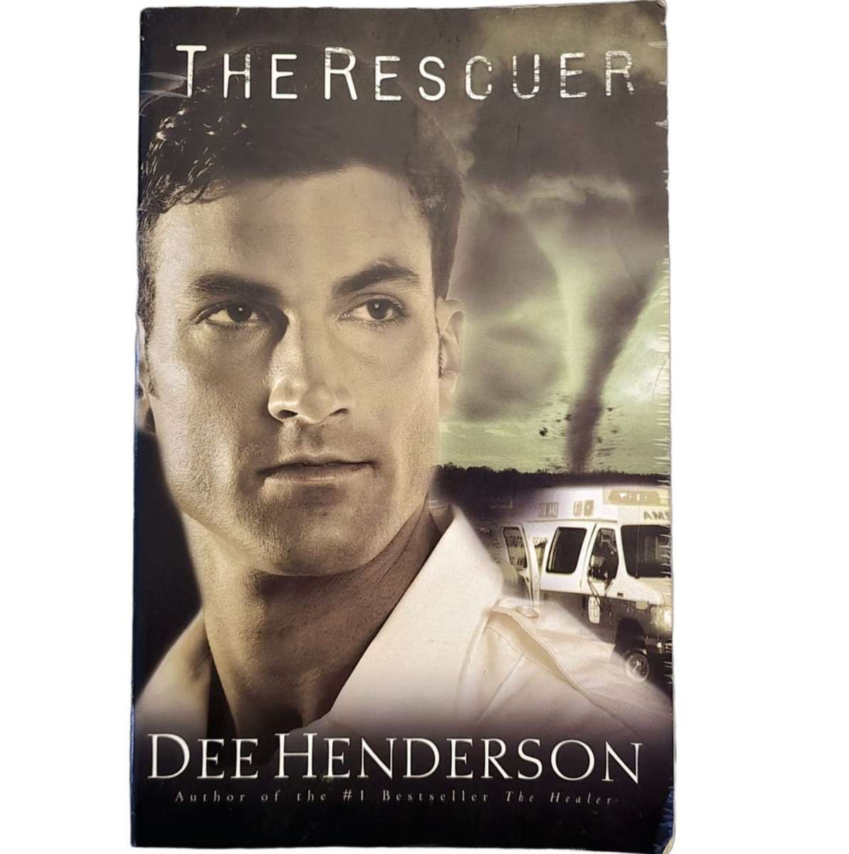 The Rescuer - Dee Henderson