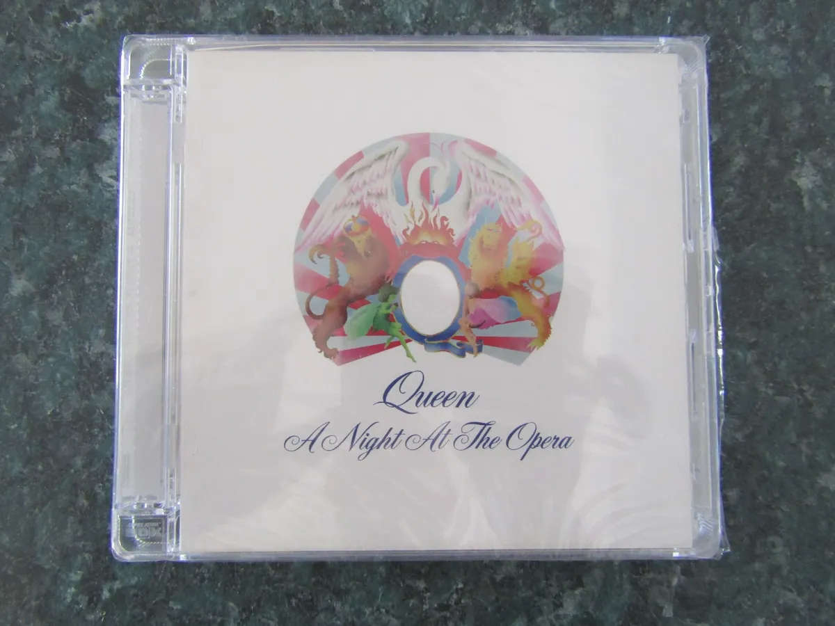 Queen - A Night At The Opera (2 CD) [Deluxed Edition: Remastered 40th Anniversary]
