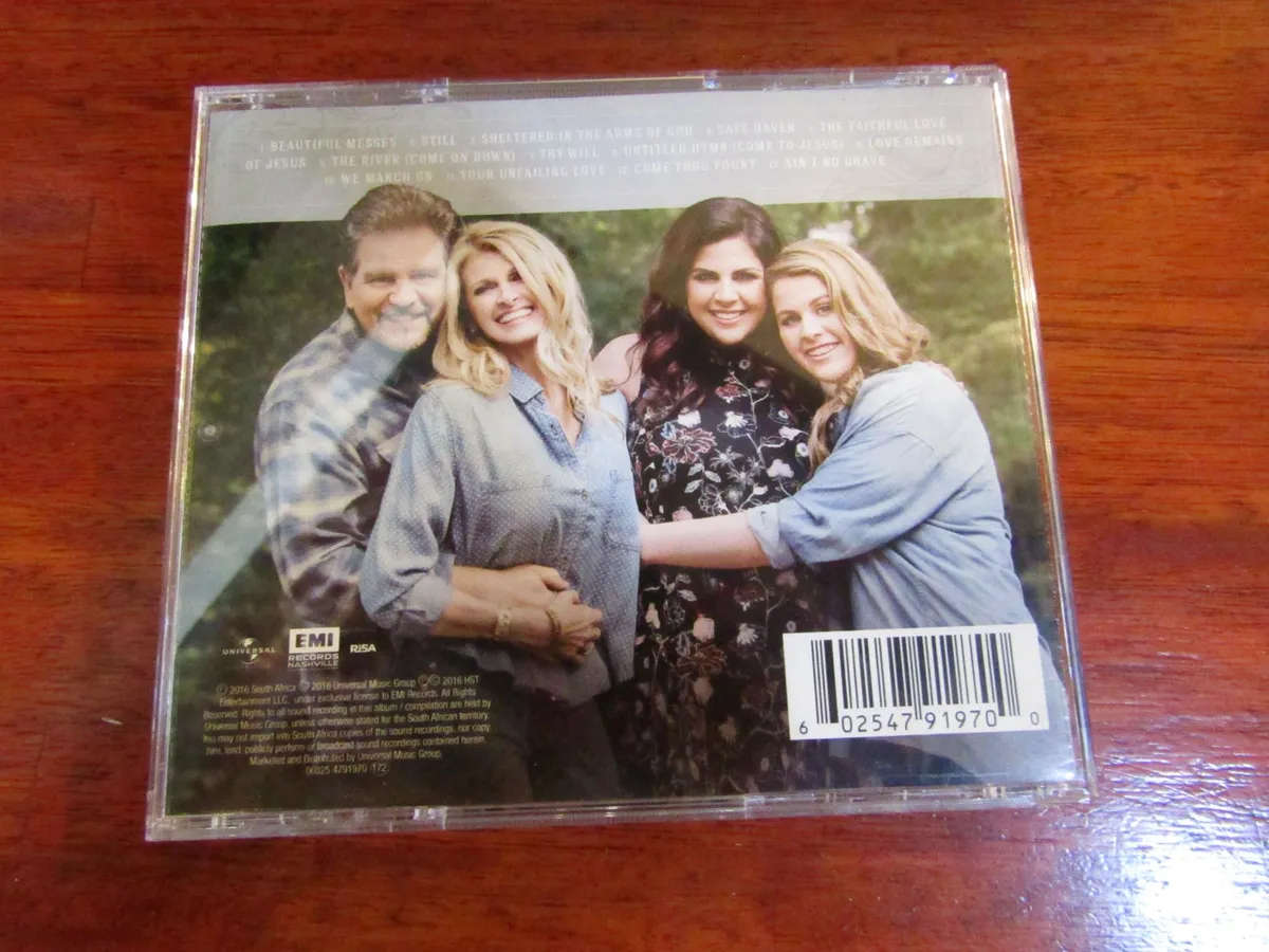 Hillary Scott & The Scott Family - Love Remains (CD)